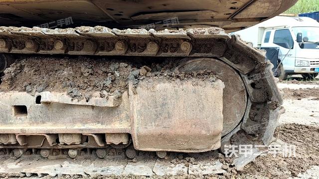 右驅動輪（行走機構）