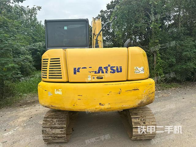 駕駛室頂部（整機外觀）