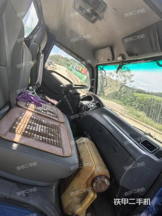 工作裝置4（工作裝置）