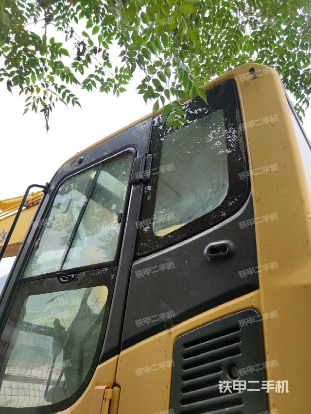 駕駛室正側(cè)（駕駛室部分）