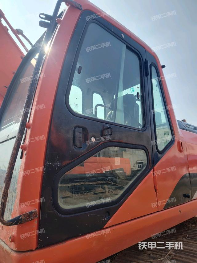 驾驶室整体（整机外观）