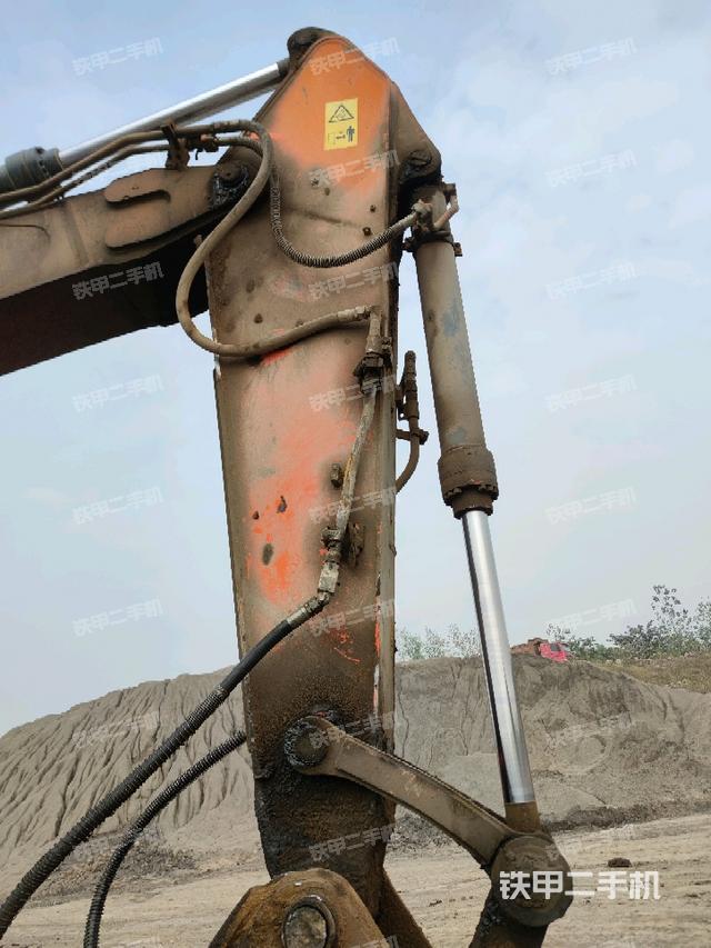 小臂整體右前（工作和回轉裝置）