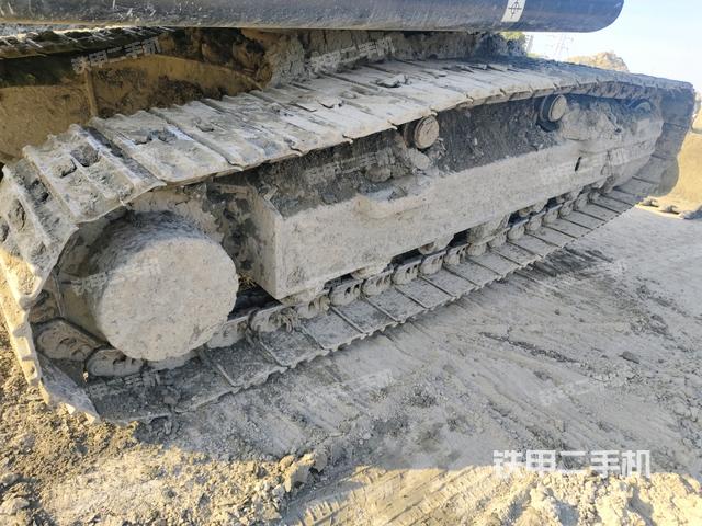 單側(cè)履帶整體（整機(jī)外觀）