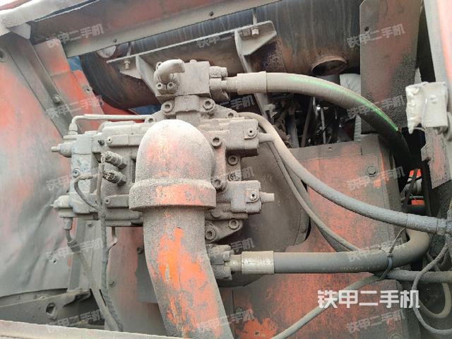 液壓泵斜45?左（大件艙室）