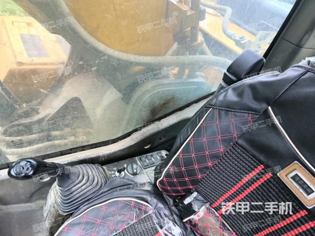 后窗玻璃角標(biāo)（駕駛室部分）