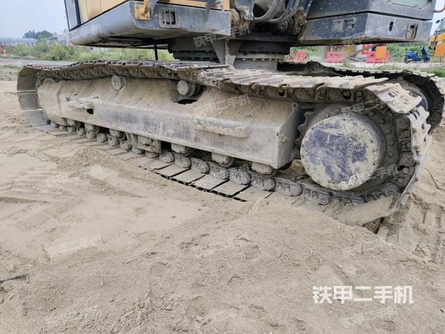 左側(cè)履帶整體?（行走機構(gòu)）