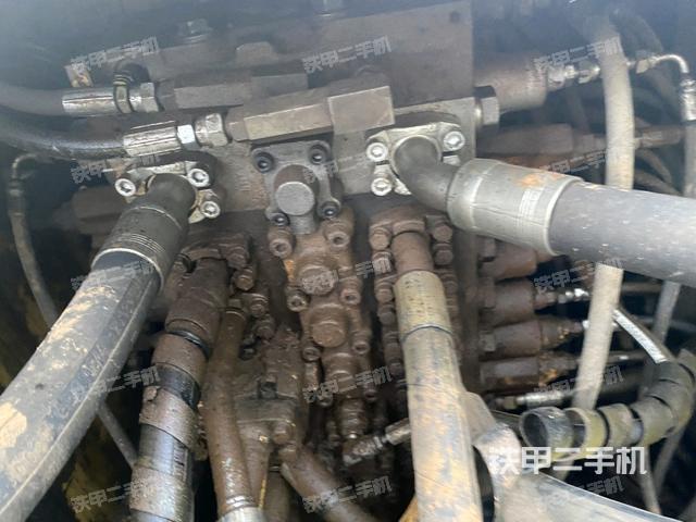 回轉(zhuǎn)馬達(dá)（上車部件）