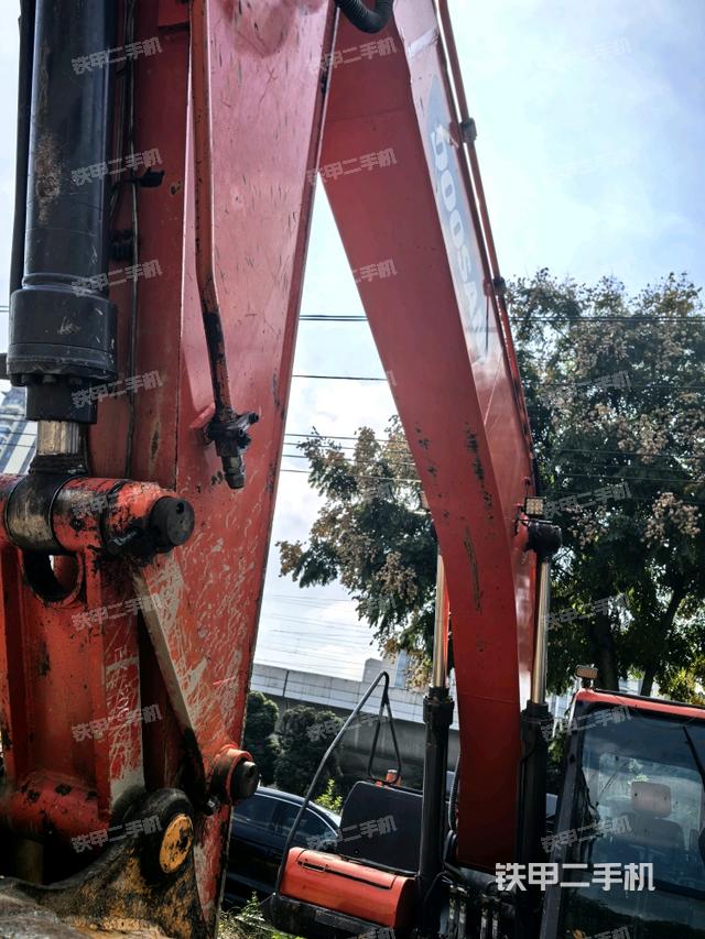 小臂整体左后（工作和回转装置）