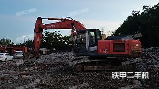 日立ZX240-3进口挖掘机实拍图片