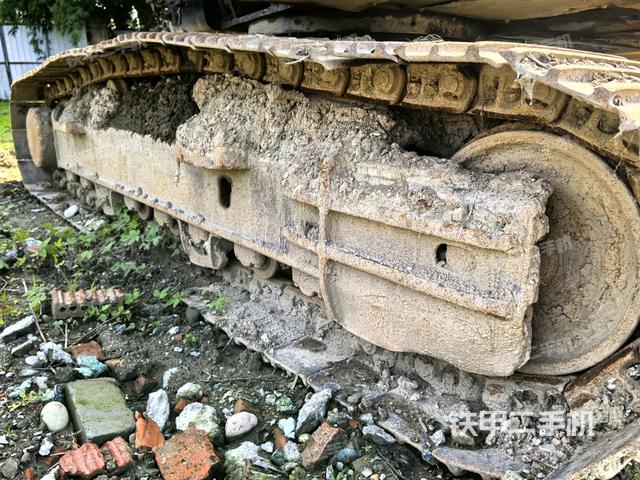 左侧履带整体 （行走机构）