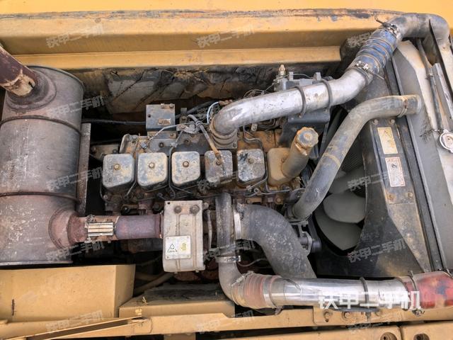 氣門室蓋螺絲特寫（上車部件）