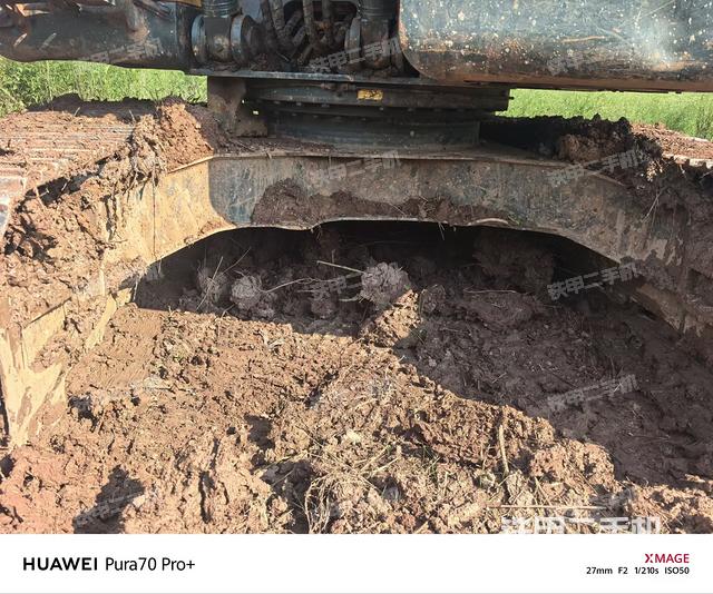 轉(zhuǎn)盤和下車架正前（工作和回轉(zhuǎn)裝置）