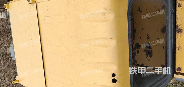 駕駛室頂部(整機外觀) 駕駛室頂部(整機外觀)