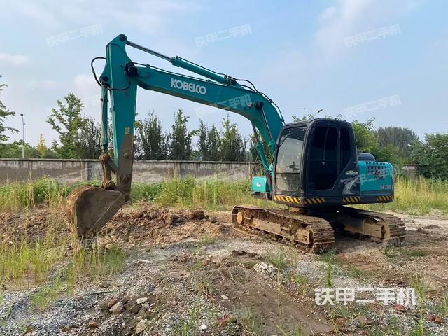 神鋼SK130-8挖掘機(jī)