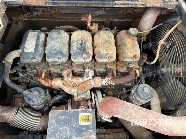 發(fā)動(dòng)機(jī)整體俯視（整機(jī)外觀）