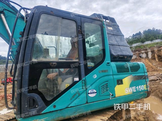 后窗玻璃角标（驾驶室部分）