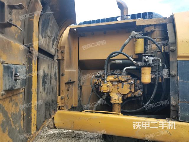 液壓泵室（大件艙室）