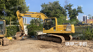 广州小松PC200-8N1挖掘机实拍图片