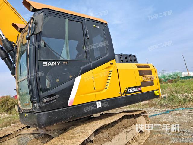 驾驶室整体（整机外观）