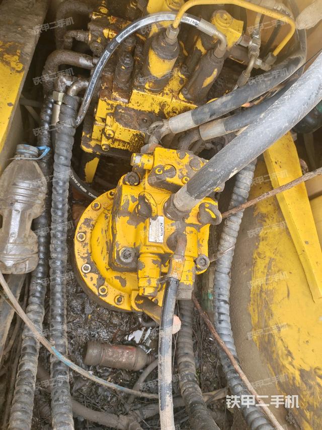 回轉(zhuǎn)馬達(dá)（上車部件）