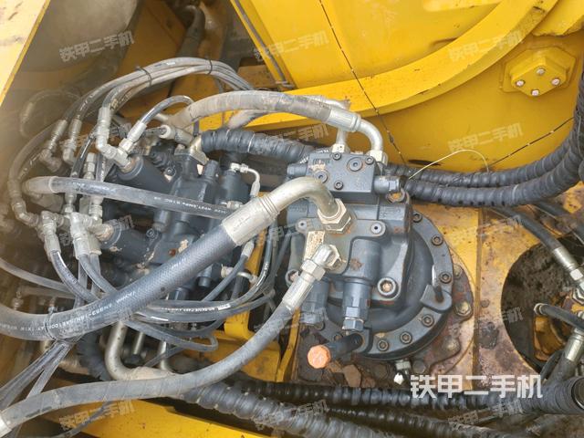 回轉(zhuǎn)馬達（上車部件）