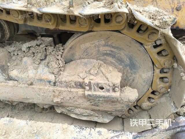 右引导轮（推土机底盘及工作装置）