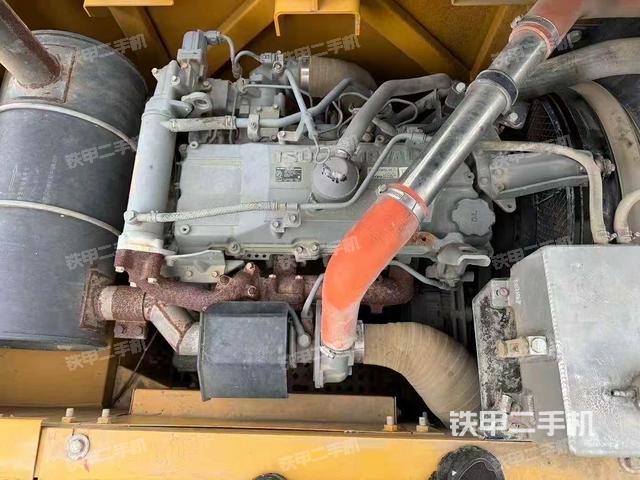 发动机整体俯视(整机外观) 发动机整体俯视(整机外观)