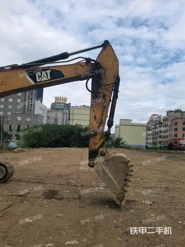 小臂整體右前（工作和回轉(zhuǎn)裝置）