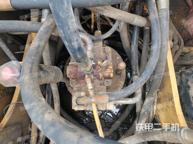 回轉(zhuǎn)馬達（上車部件）