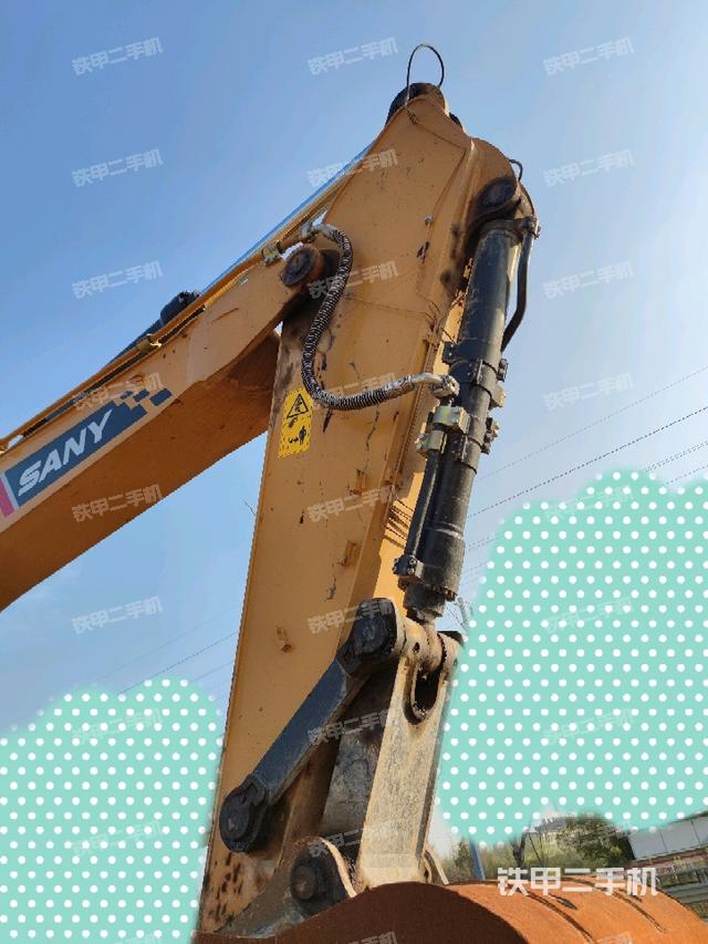 小臂整体右前（工作和回转装置）