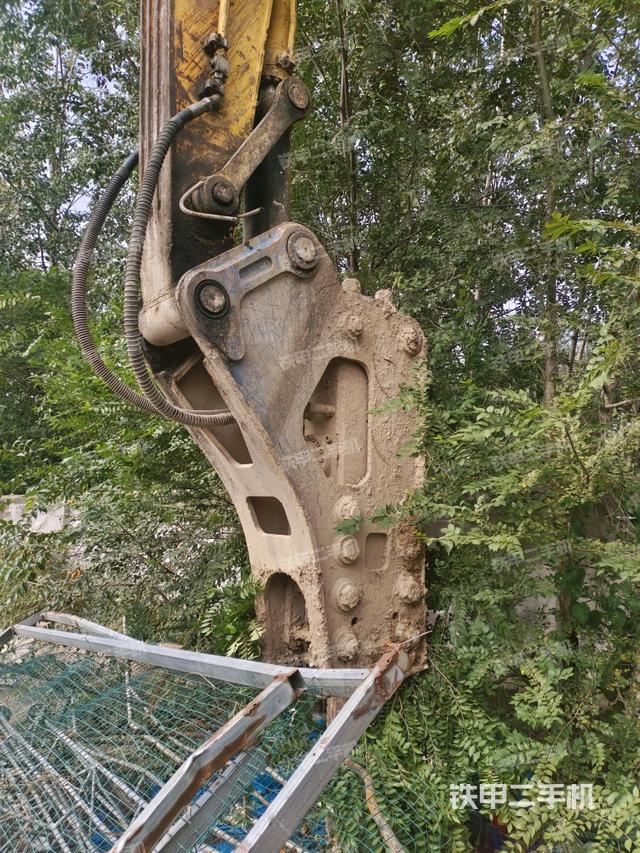 小臂整體左后（工作和回轉裝置）