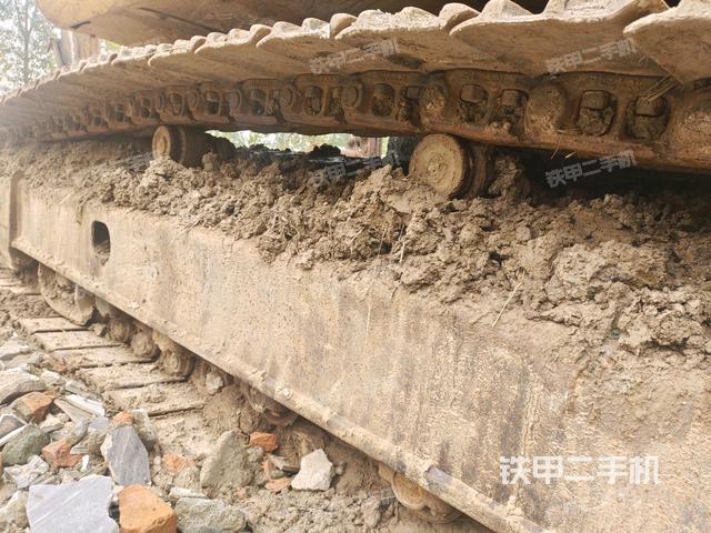 右驅(qū)動(dòng)輪（行走機(jī)構(gòu)）