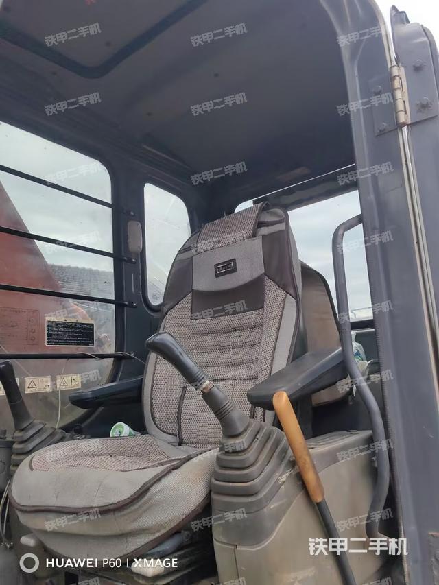 駕駛室整體（整機(jī)外觀）