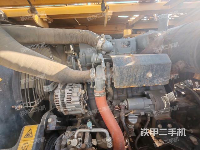 發(fā)動(dòng)機(jī)整體俯視(整機(jī)外觀) 發(fā)動(dòng)機(jī)整體俯視(整機(jī)外觀)
