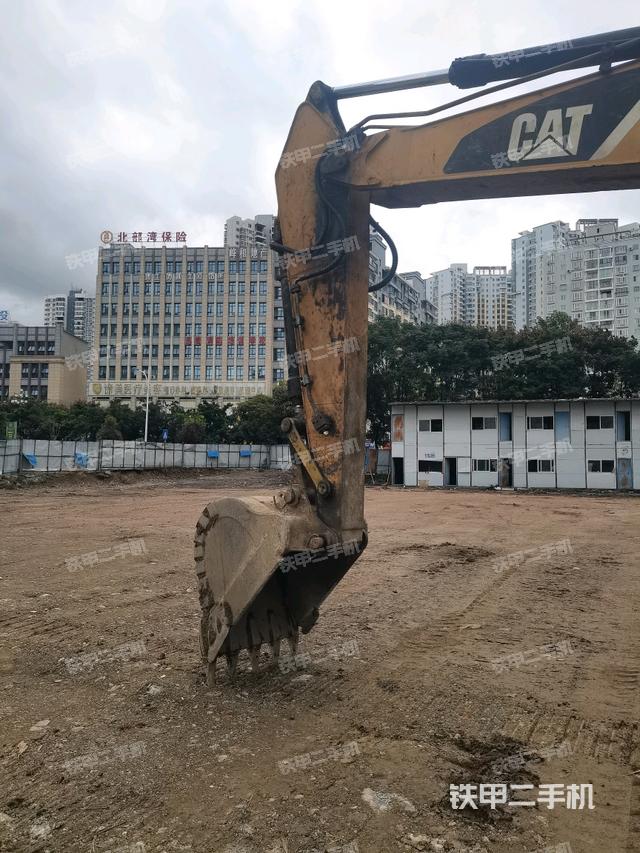 小臂整體左后（工作和回轉(zhuǎn)裝置）