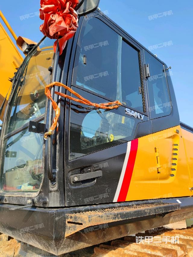 驾驶室左前45度（驾驶室部分）