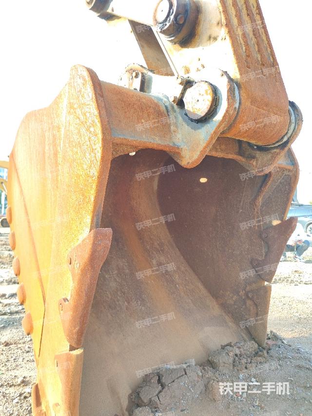 铲斗右后整体（工作和回转装置）