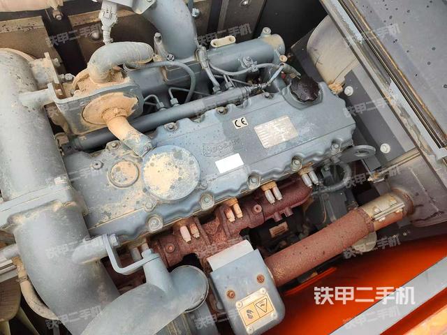 發(fā)動(dòng)機(jī)整體俯視(整機(jī)外觀) 發(fā)動(dòng)機(jī)整體俯視(整機(jī)外觀)