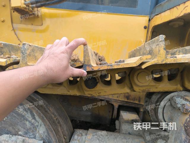 右引导轮（推土机底盘及工作装置）