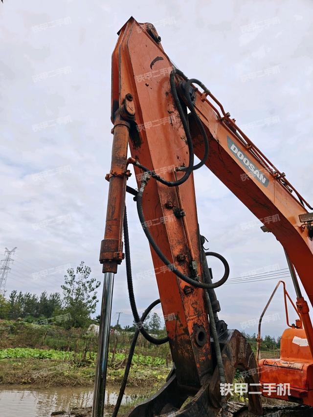 小臂整體左后（工作和回轉(zhuǎn)裝置）