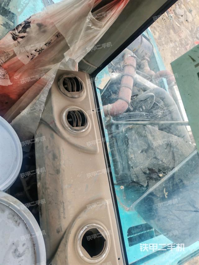 左后方玻璃角标（驾驶室部分）