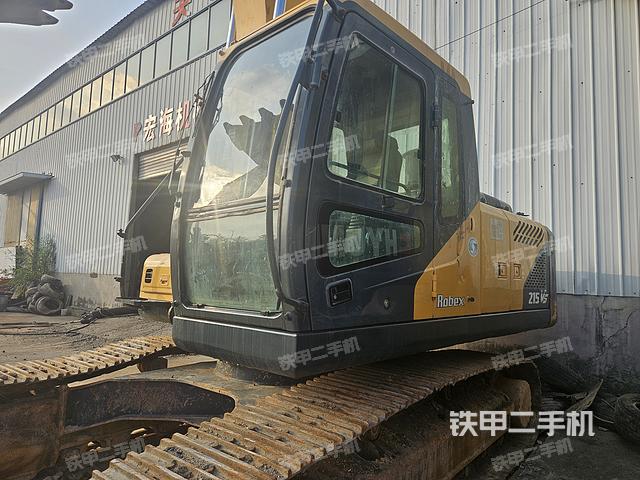 驾驶室整体（整机外观）