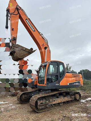 斗山DX215-9CN挖掘机实拍图片