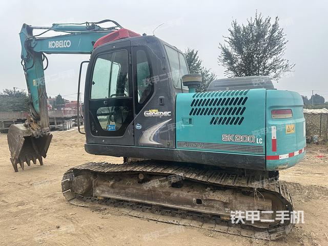 神鋼SK140LC挖掘機