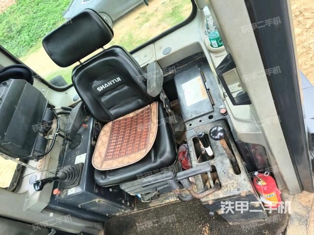 小时表（推土机驾驶室）