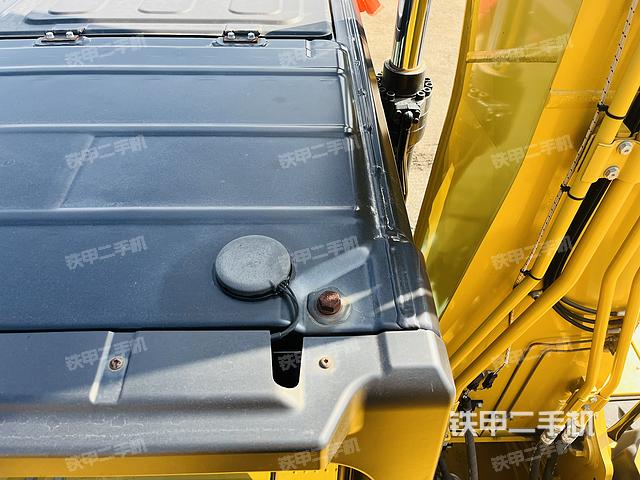 驾驶室顶部（整机外观）