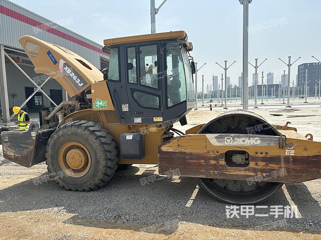 整機(jī)右側(cè)(設(shè)備外觀及核心部件) 整機(jī)右側(cè)(設(shè)備外觀及核心部件)