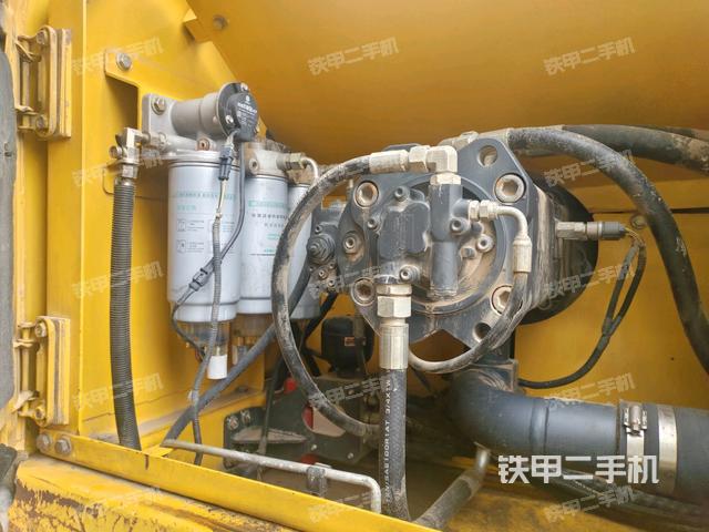 液壓泵斜45?左（大件艙室）