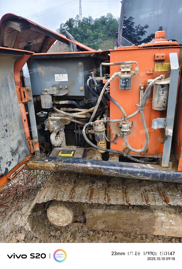 驾驶室顶部（整机外观）