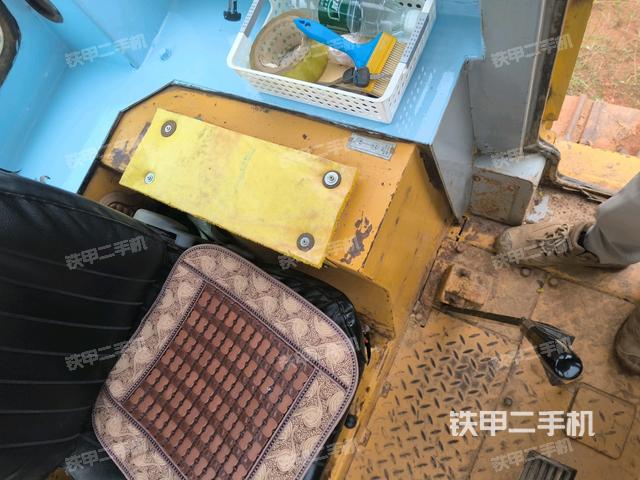 玻璃角标（推土机驾驶室）